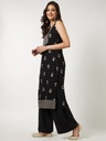 Sleeveless Brocade Yoke Kurta