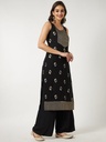 Sleeveless Brocade Yoke Kurta