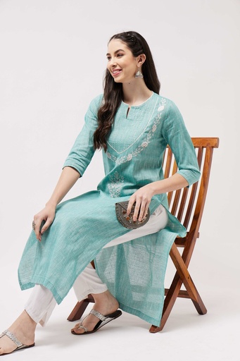 Chambray Quarter Sleeve Embroidered Kurta